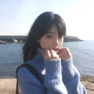 海边的白房子封面